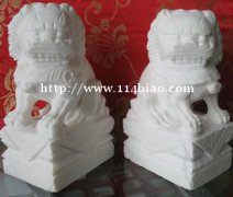 了解北京市各类老物件回收行情老字画老家具瓷器老石头是我