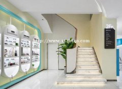 郑州眼镜店装修设计，灯光照明设计店面展柜设计定制