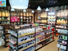 西双版纳货架-莫凡货架原始厂家-供应饰品百货店货架定做