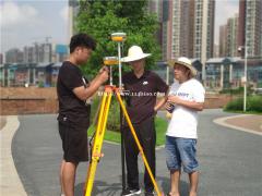丽江施工测量放线班学建筑沉降观测