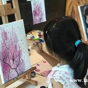 缤纷鸟少儿美术创意涂鸦课