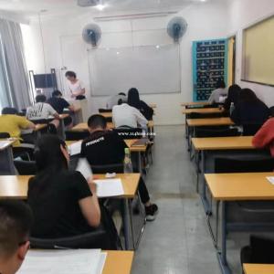 江苏五年制专转本瀚宣博大英语班招生中