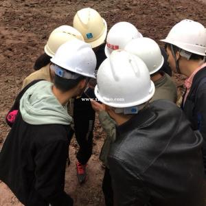 监理在建筑行业里具体是干什么工作？