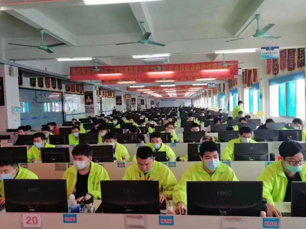ug编程跟模具设计在厂里跟师傅学好还是在培训机构学那个比较好
