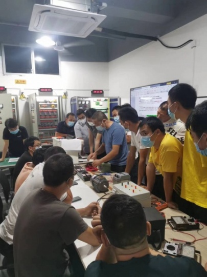 牛湖龙胜电工焊工高空制冷VIP快速班正式开班