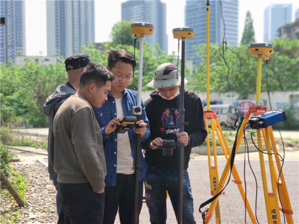 杭州市政道路测量公路测量放线班