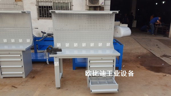 带挂板工作台，注塑机车间工作台生产商