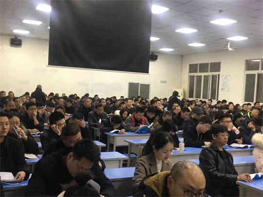 重庆的监理人员的报名条件有哪些？
