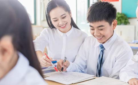 得骥教育高中语文课程