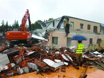 太仓承包室内外拆除工程承接钢结构建筑体育馆售楼处拆除