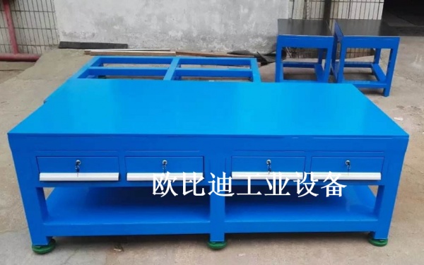 四人钳台|带防护网双人双面铁板包边工作台