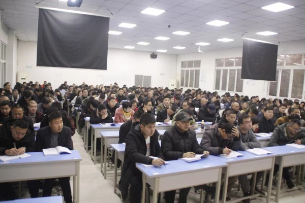 重庆塔吊司机报名要求有哪些？