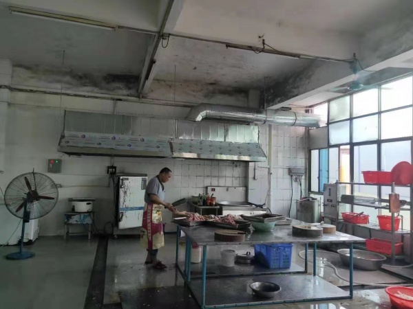 黄埔区厨房排烟系统升级改造项目餐饮白铁皮通风管道定制