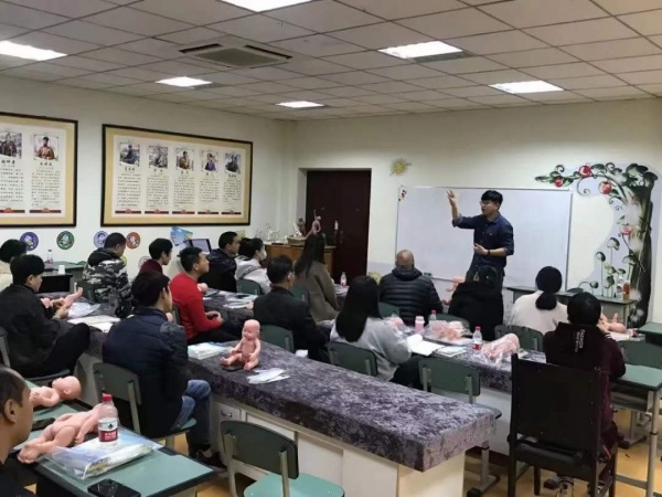 平时下班有想学点技能的，小儿推拿，中医康复培训