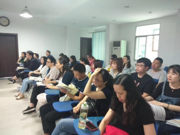 荆州学会计 长江会计培训让你中级会计备考更容易
