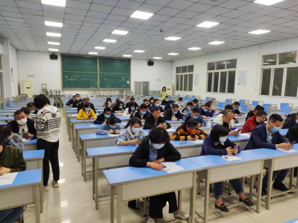 重庆装配式施工员的培训对象和报名要求有哪些？