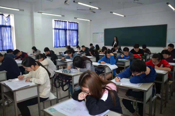 专转本无锡瀚宣博大暑假班