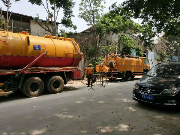 高明专业技术快速疏通厕所、疏通马桶、疏通下水道。厨房管道疏通 高明本地抽粪公司
