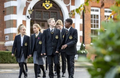 英国低龄留学选择单性别学校 还是混校？听听必益教育如何分析