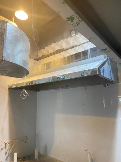 龙岗区白铁皮通风管道茶餐厅厨房排烟抽风机烟罩定制