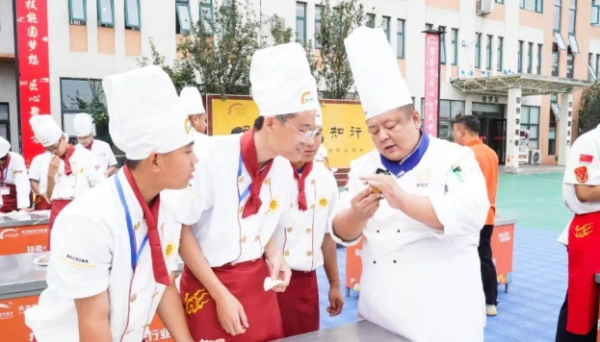 天津哪里有短期厨师培训学校呢？学费大概多少呢