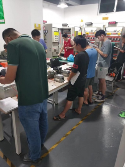 深圳哪里招电工