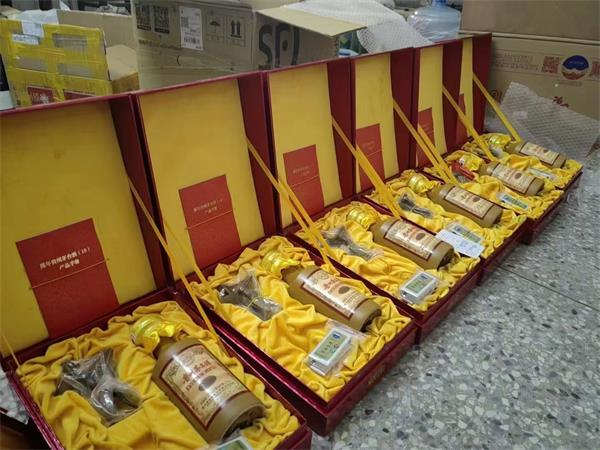海淀回收15年30年50年茅台酒瓶回收上门价格一览