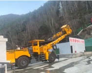 双臂凿岩台车厂家